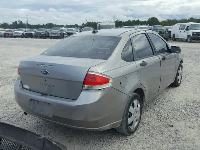 1FAHP34N38W232791 - 2008 FORD FOCUS S/SE SILVER photo 4