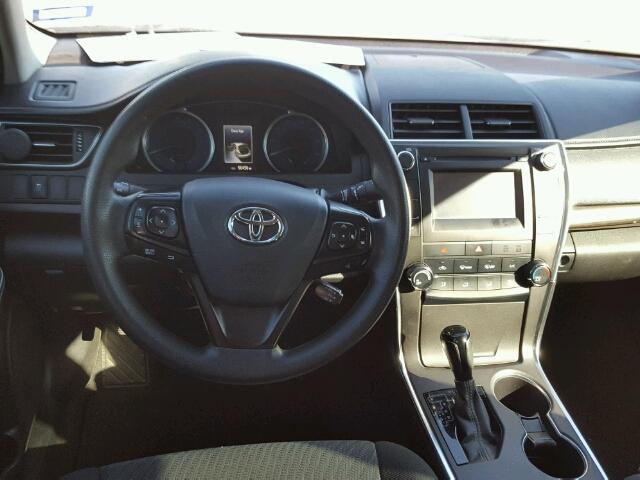 4T4BF1FKXGR556939 - 2016 TOYOTA CAMRY LE შავი ფოტო 9