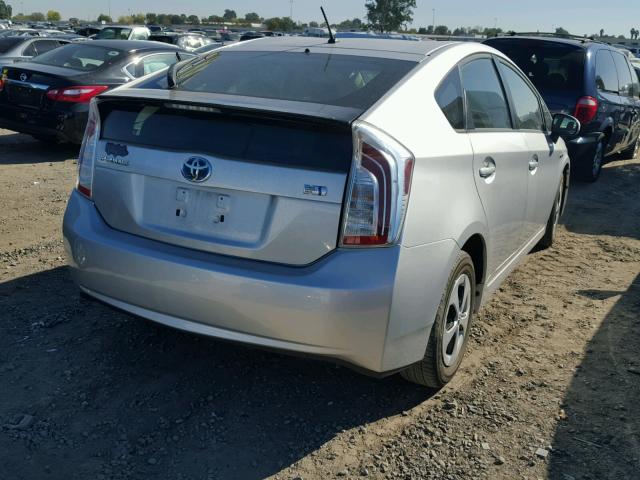 JTDKN3DU4D5628449 - 2013 TOYOTA PRIUS ვერცხლისფერი ფოტო 4