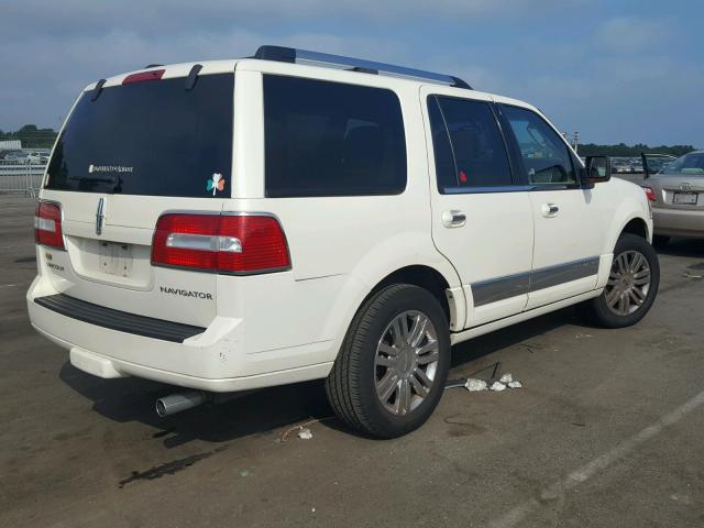 5LMFU28547LJ24087 - 2007 LINCOLN NAVIGATOR Blanc photo 4