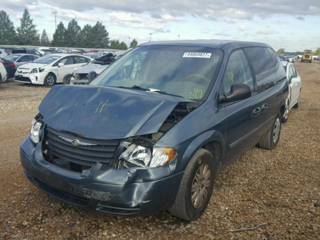 1A4GP45R56B730941 - 2006 CHRYSLER TOWN & COU BLUE photo 2