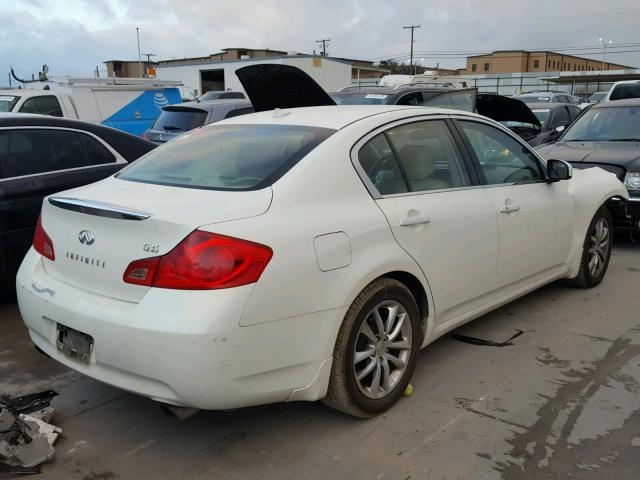 JNKBV61E08M224668 - 2008 INFINITI G35 WHITE photo 4