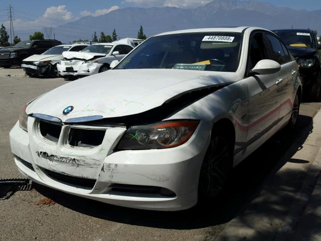 WBAVC53528FZ83660 - 2008 BMW 328 I SULE WHITE photo 2