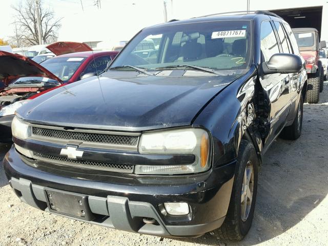 1GNDT13S142441519 - 2004 CHEVROLET TRAILBLAZE BLACK photo 2