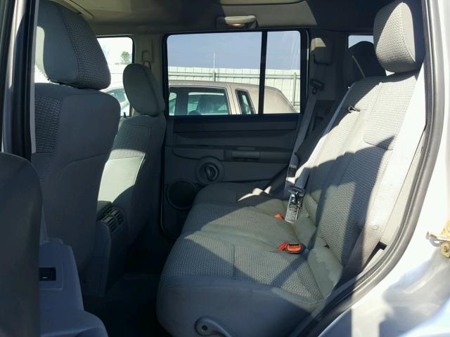 1J8HG48N66C352635 - 2006 JEEP COMMANDER SILVER photo 6