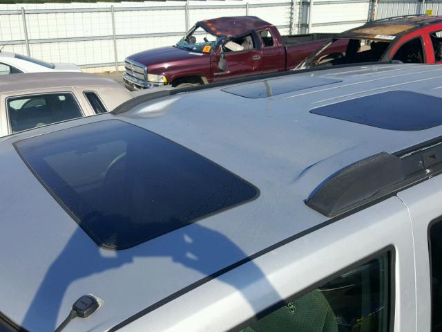 1J8HG48N66C352635 - 2006 JEEP COMMANDER SILVER photo 9