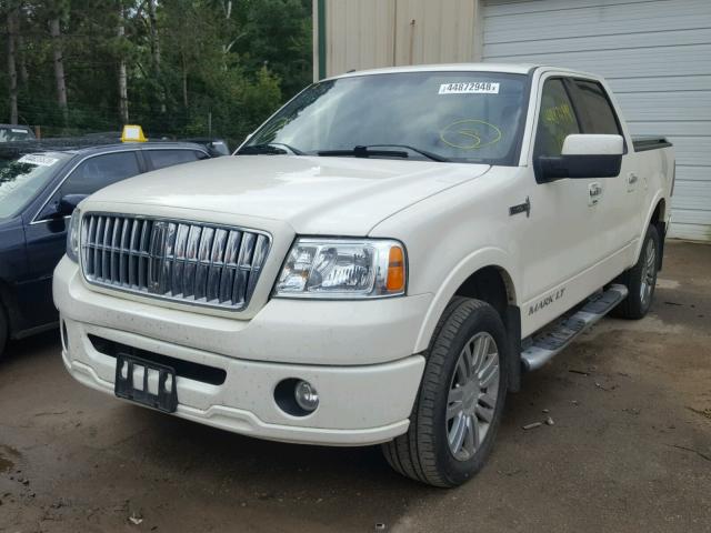 5LTPW18527FJ07610 - 2007 LINCOLN MARK LT WHITE photo 2