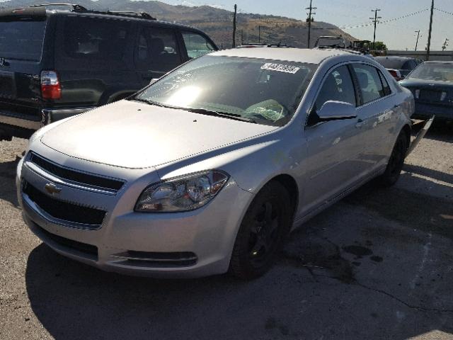 1G1ZC5EBXAF306975 - 2010 CHEVROLET MALIBU 1LT SILVER photo 2