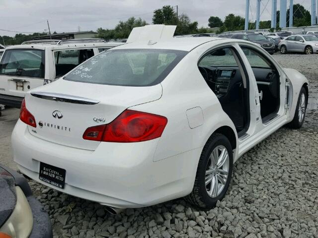 JN1CV6AR6FM522117 - 2015 INFINITI Q40 WHITE photo 4