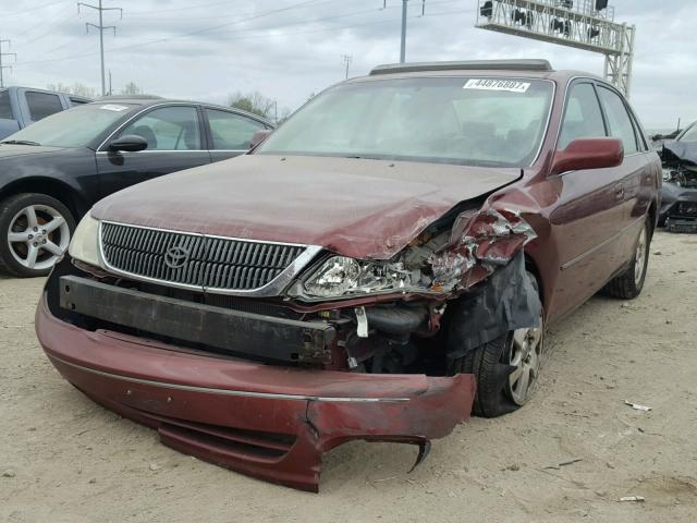 4T1BF28B02U257675 - 2002 TOYOTA AVALON MAROON photo 2