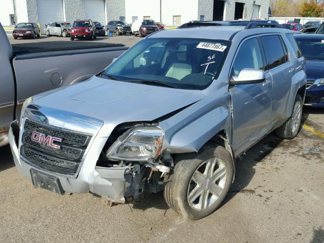 2CTALUEC2B6249386 - 2011 GMC TERRAIN SILVER photo 2