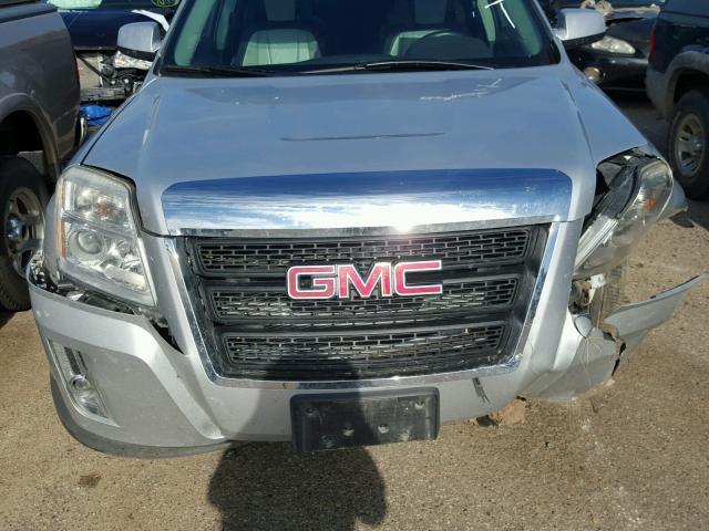 2CTALUEC2B6249386 - 2011 GMC TERRAIN SILVER photo 9