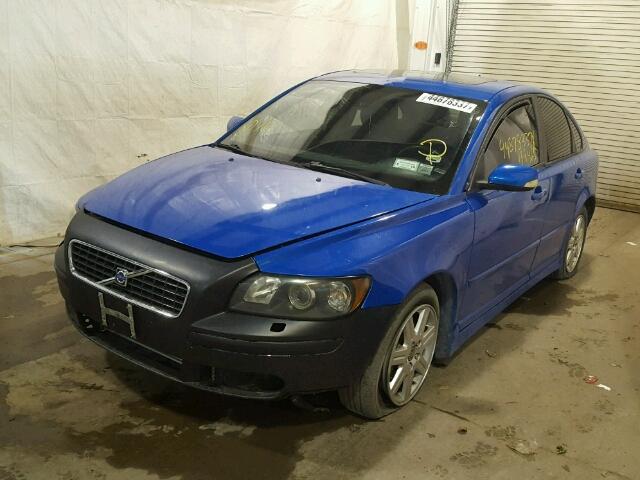 YV1MS682342010627 - 2004 VOLVO S40 T5 BLUE photo 2