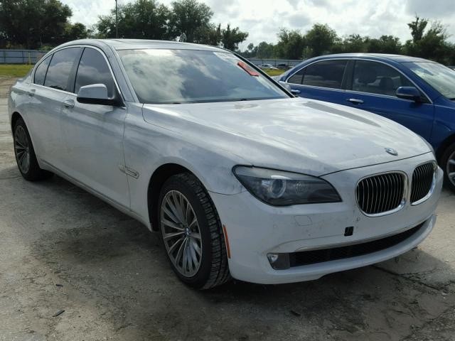 WBAKA4C5XBC613083 - 2011 BMW 740 I WHITE photo 1