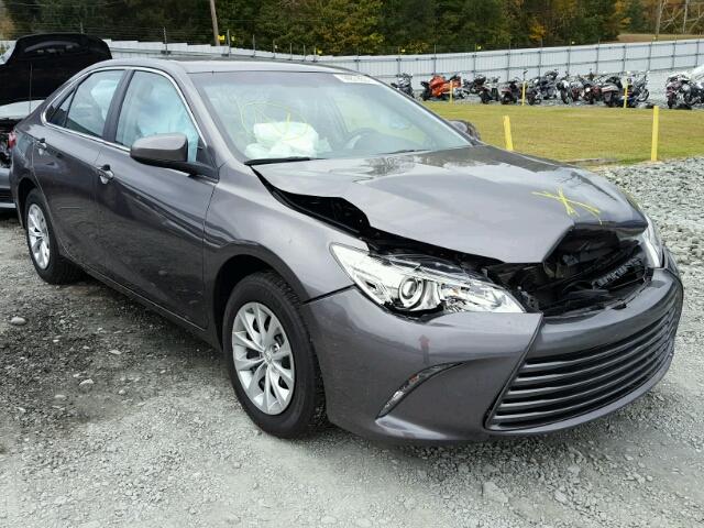 4T1BF1FK2GU570537 - 2016 TOYOTA CAMRY LE GRAY photo 1