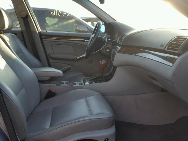 WBAEW53462PG16778 - 2002 BMW 330 BLUE photo 5