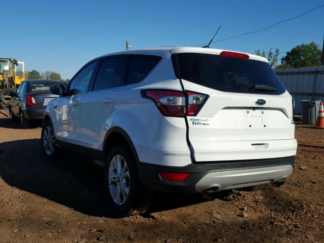 1FMCU9GD5HUD02446 - 2017 FORD ESCAPE SE WHITE photo 3