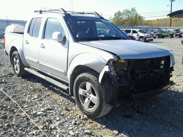 1N6AD07W16C452501 - 2006 NISSAN FRONTIER C SILVER photo 1