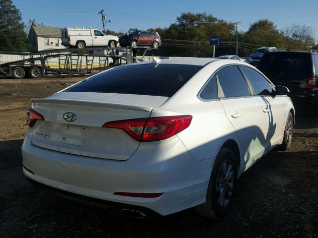 5NPE24AFXFH136156 - 2015 HYUNDAI SONATA SE WHITE photo 4