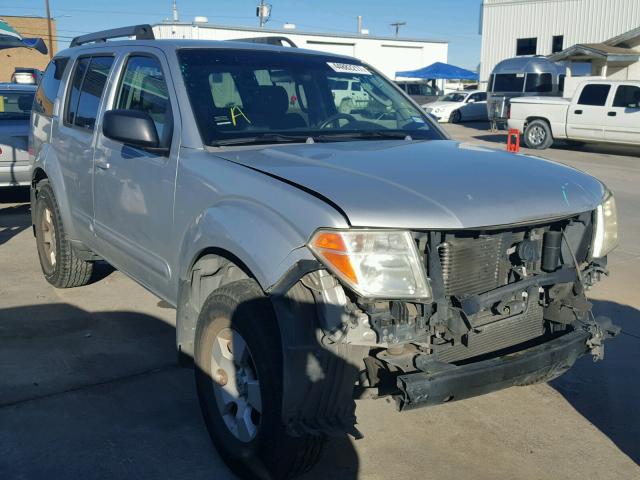 5N1AR18U65C739799 - 2005 NISSAN PATHFINDER SILVER photo 1