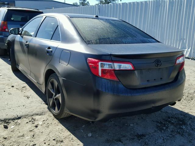 4T1BF1FK5CU620521 - 2012 TOYOTA CAMRY BLACK photo 3