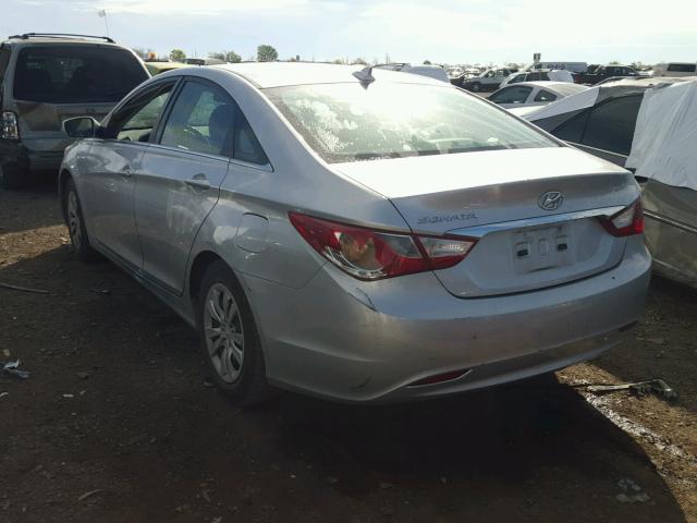 5NPEB4AC3CH335972 - 2012 HYUNDAI SONATA GLS SILVER photo 3