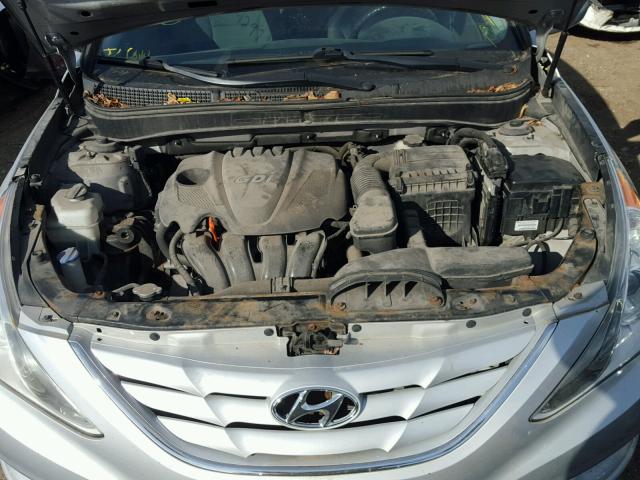 5NPEB4AC3CH335972 - 2012 HYUNDAI SONATA GLS SILVER photo 7