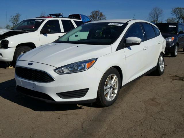 1FADP3K26GL244358 - 2016 FORD FOCUS SE WHITE photo 2