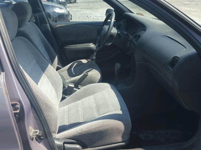 1Y1SK5260VZ404643 - 1997 GEO PRIZM BASE 紫色 照片 5