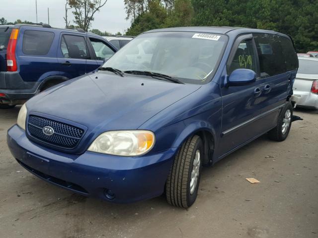 KNDUP132556724240 - 2005 KIA SEDONA EX BLUE photo 2