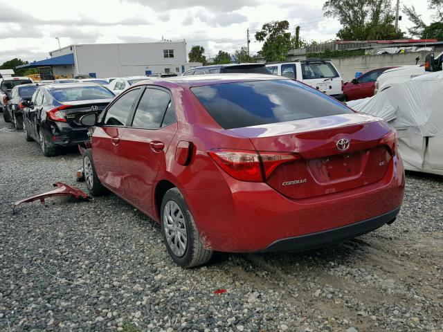 2T1BURHE8HC846573 - 2017 TOYOTA COROLLA RED photo 3