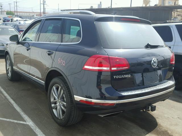 WVGEF9BP9FD005181 - 2015 VOLKSWAGEN TOUAREG V6 BLUE photo 3