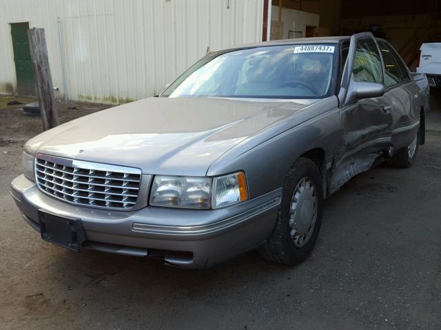 1G6KD54Y7XU706267 - 1999 CADILLAC DEVILLE BEIGE photo 2