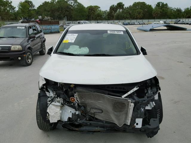 5XYKT3A18CG275848 - 2012 KIA SORENTO BA WHITE photo 9