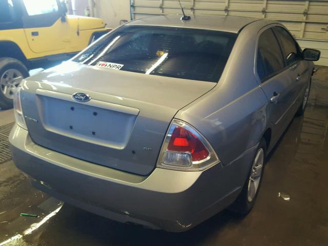 3FAHP07Z29R199445 - 2009 FORD FUSION SE GRAY photo 4