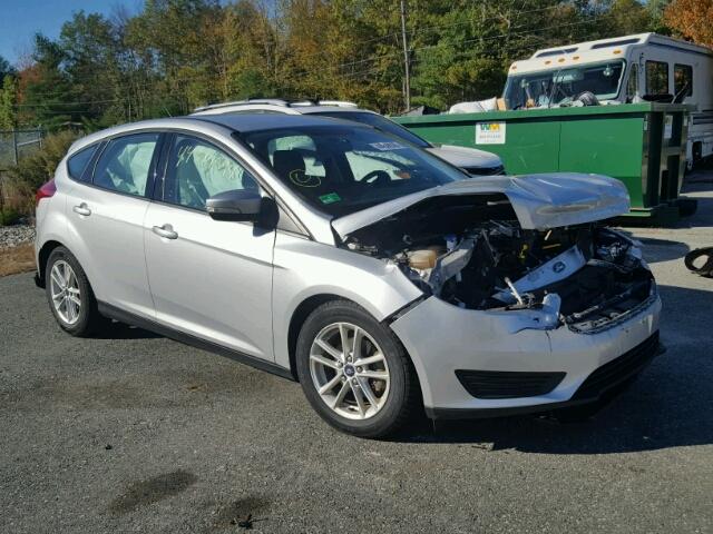 1FADP3K22FL232917 - 2015 FORD FOCUS SE SILVER photo 1