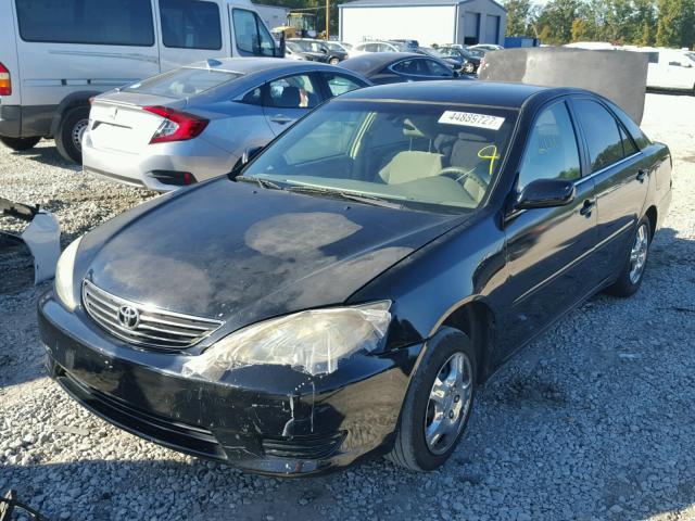 4T1BE32K15U003978 - 2005 TOYOTA CAMRY LE BLACK photo 2