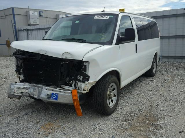 1GNSGCF48E1147921 - 2014 CHEVROLET EXPRESS G1 WHITE photo 2