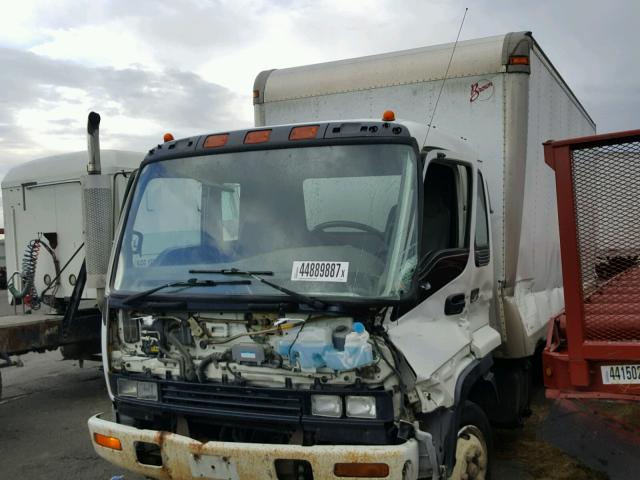 J8DF5C13347700922 - 2004 GMC WT5 WHITE photo 2