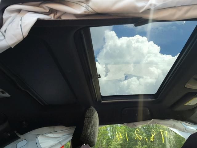 JTKJF5C75B3001776 - 2011 TOYOTA SCION TC 银色 照片 9