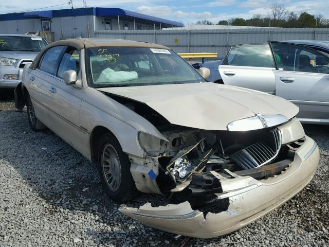 1LNHM83W31Y640627 - 2001 LINCOLN TOWN CAR C CREAM photo 1