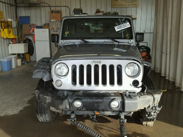 1C4AJWAG2GL212309 - 2016 JEEP WRANGLER S 银色 照片 9