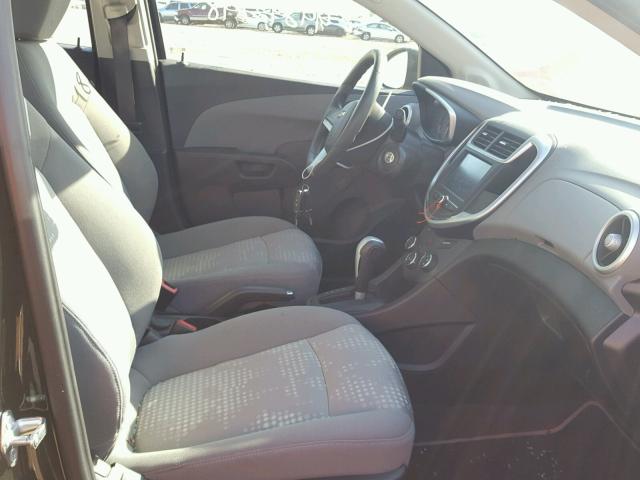 1G1JB5SH2H4171070 - 2017 CHEVROLET SONIC LS 黑色 照片 5