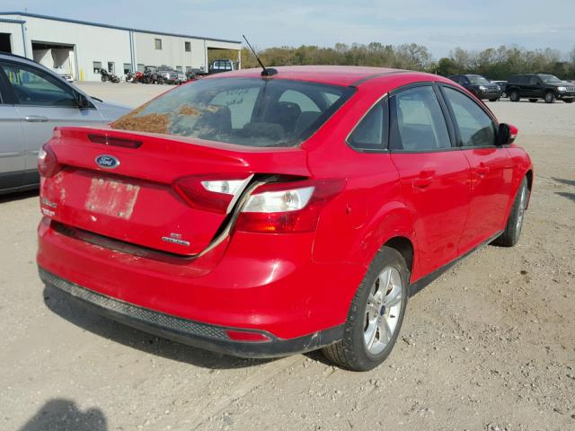 1FADP3F26EL392324 - 2014 FORD FOCUS RED photo 4