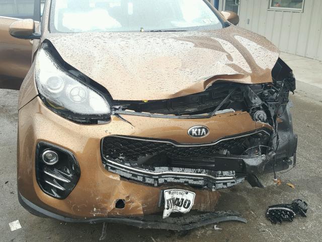 KNDPMCAC3H7270405 - 2017 KIA SPORTAGE L BROWN photo 7