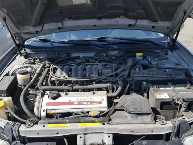 JN1CA31D91T823168 - 2001 NISSAN MAXIMA GXE SILVER photo 7