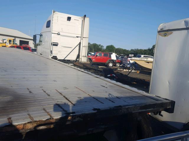 13N148206F1569423 - 2015 FONTAINE TRAILER SILVER photo 5