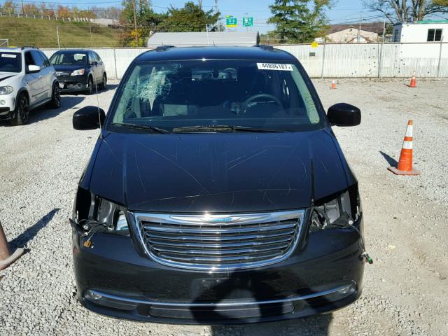 2C4RC1BG6GR239342 - 2016 CHRYSLER TOWN & COU BLACK photo 9