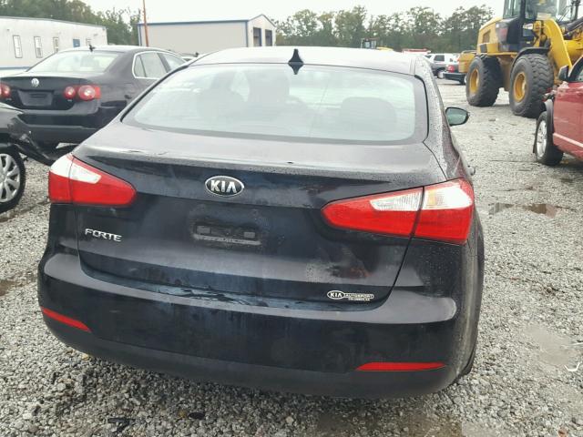 KNAFX4A61G5542623 - 2016 KIA FORTE LX BLACK photo 9