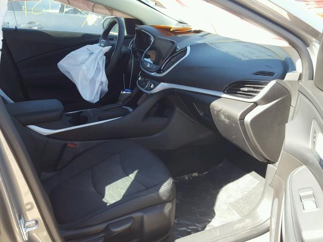 1G1RA6S58HU138639 - 2017 CHEVROLET VOLT LT BEIGE photo 5